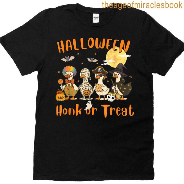 Funny Honk Or Treat Halloween Silly Goose T-shirt