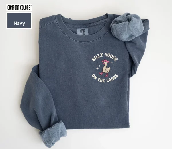 Embroidered Shirt Silly Goose On The Loose T-shirt, Funny Western Cowgirl Tee, Trendy Meme Shirts, Animal T-shirt, Cute Goose Sweatshirt Gifts - Image 3